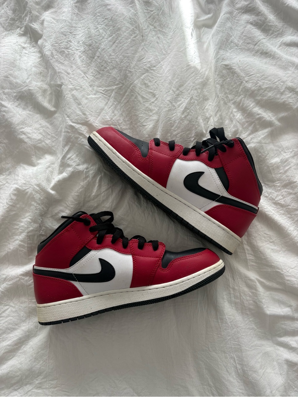 Jordan 1 Mid
